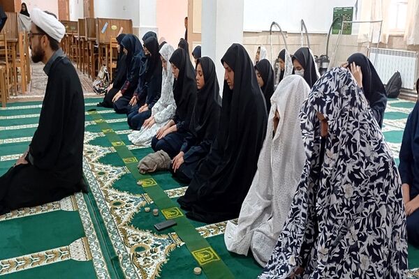 زنگ نماز در روز اول ماه مهر ۱۴۰۴در دبیرستان شهید مجید دهنوی نیشابور 