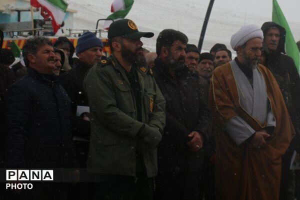 سرما جا ماند، وقتی ایمان جوشید
