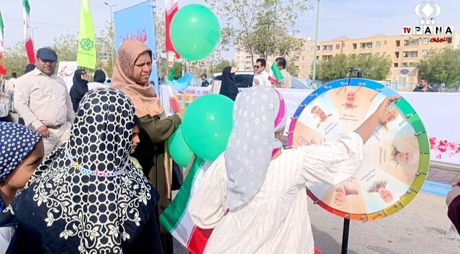 حضور پرنشاط کانون پرورش فکری در راهپیمایی ۲۲ بهمن با غرفه‌های فرهنگی و هنری