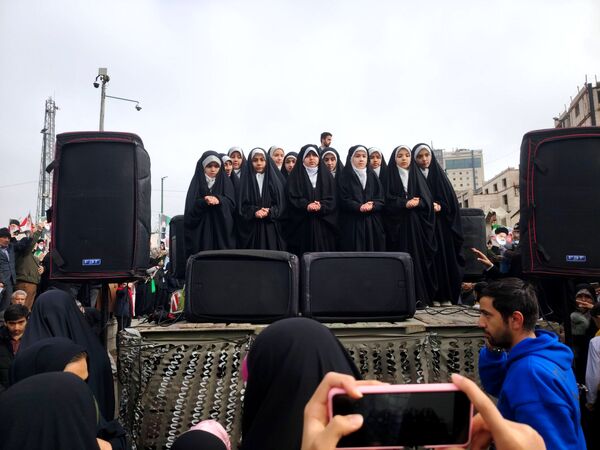 تولد ۴۷ساله‌گی انقلاب ایران در خیابان پانزده خرداد