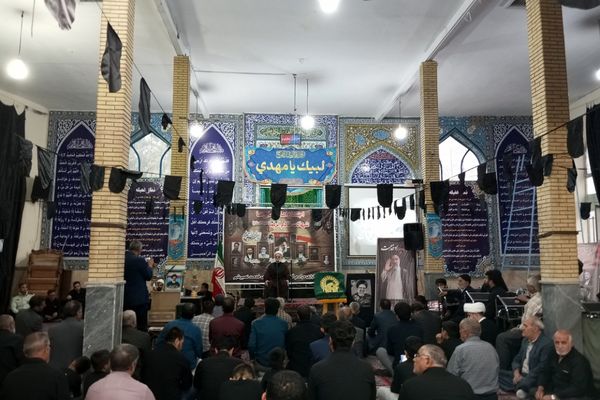 اجتماع مردم در مراسم بزرگداشت شهادت سید‌الشهدا خدمت و شهدا همراه در نصیر شهر