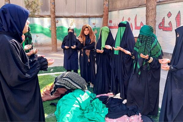 مراسم سوگواری شهادت حضرت فاطمه(س) در مدارس ناحیه 2 بهارستان