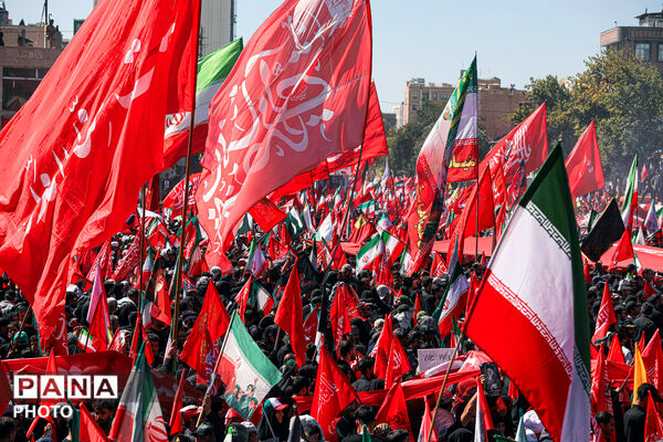 تشییع پیکر رهبر شهید انقلاب در مشهد مقدس-۲