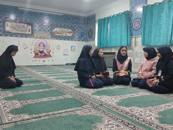 «ماها»؛ هفته‌ای برای جان گرفتن هنر روی صحنه مدرسه