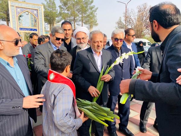 وزیر آموزش و پرورش به سبزوار سفر کرد