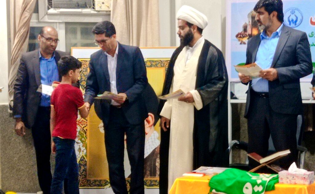 اطعام مهدوی به همت کمیته امداد امام خمینی(ره) در بندرخمیر برگزار شد