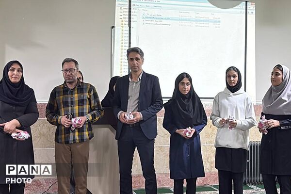 هر دانش‌آموز، یک مهارت؛ گامی در مسیر توانمندسازی دانش‌آموزان دبیرستان نشاط