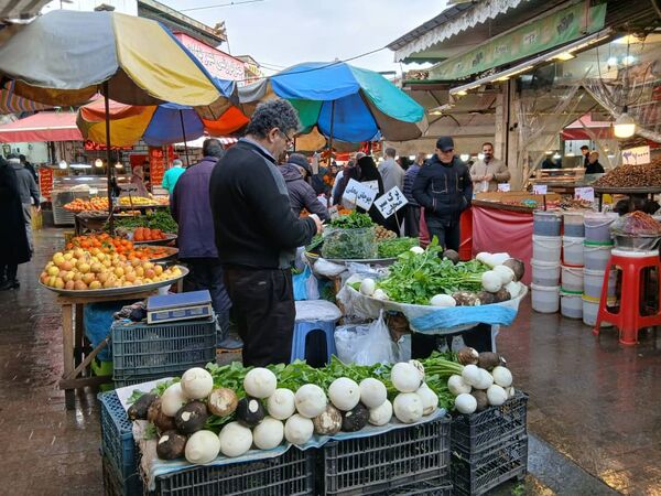 شب یلدا در بازار رشت