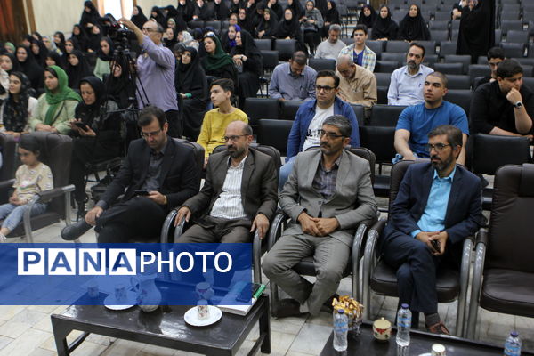 برگزاری مراسم تجلیل از دانش‌آموز خبرنگاران پانا و رتبه‌های برتر استانی فرهنگی و هنری در کاشان