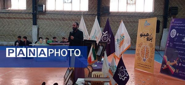 تجلیل از دانش‌آموزان پژوهشگر حائز رتبه دبستان پسرانه ملاصدرا