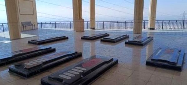 دل‌ها در کنار آرامگاه شهیدان گمنام می‌تپد