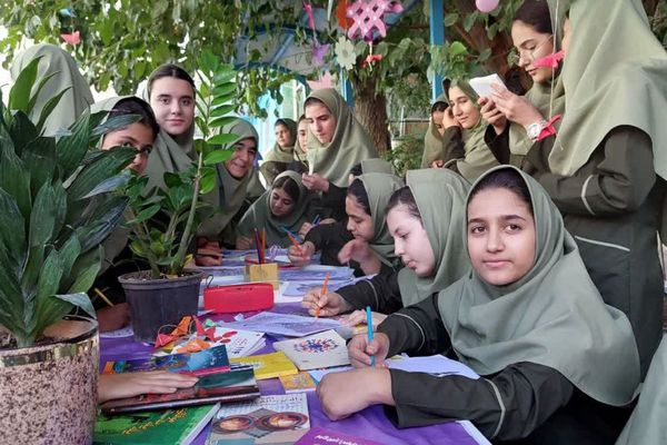 ایستگاه نشاط برای دانش‌آموزان بهارستانی