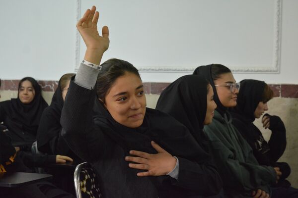 مدرسه حکمت میزبان هفته کتابخوانی