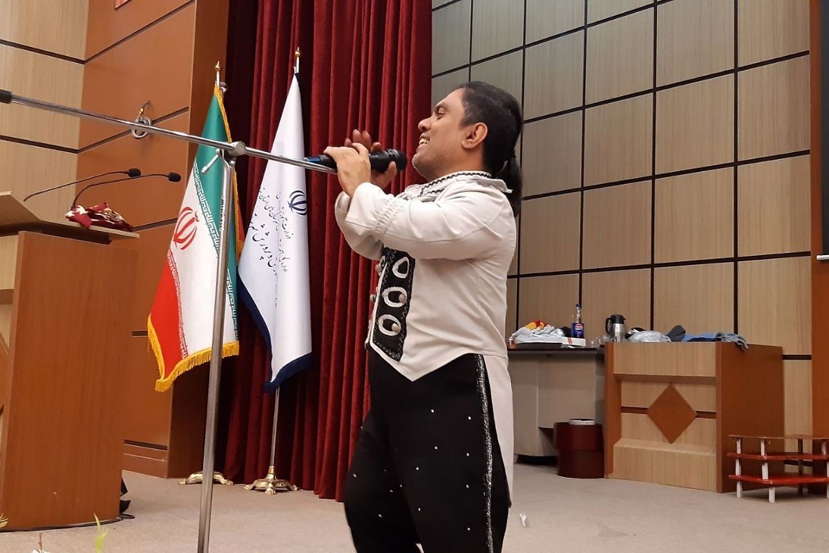 جنگ شادی دانش‌آموزی در اداره آموزش و پرورش رباط‌کریم