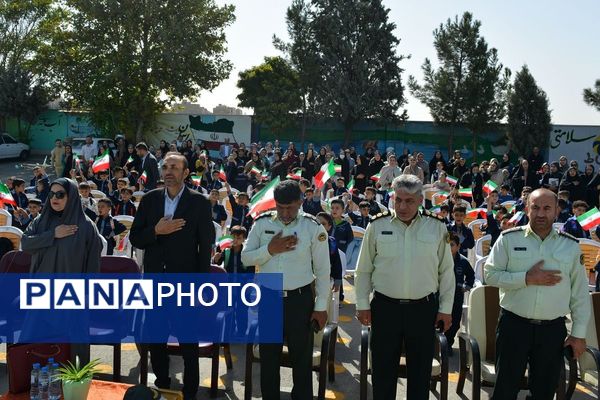 برگزاری جشن شکوفه‌های کلاس اولی دربهارستان‌دو