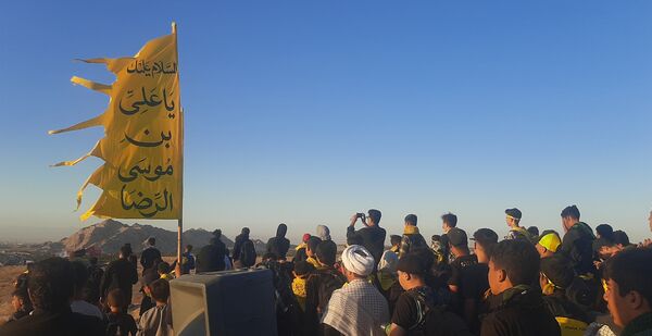  کاروان زائرین پیاده دانش‌آموزی در نیشابور