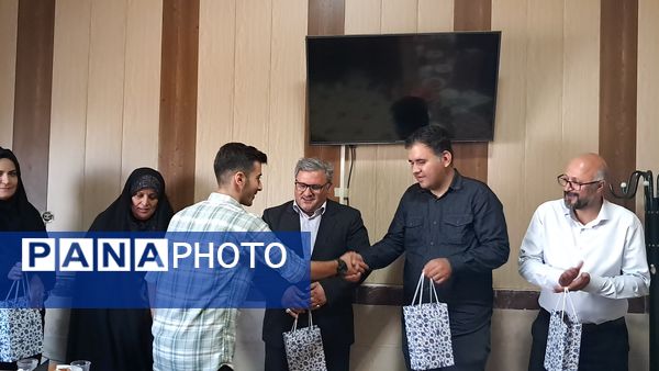 تقدیر از دانش‌آموزان خبرنگار‌ فعال خبرگزاری پانا زنجان