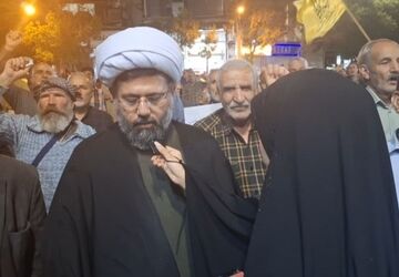 با وحدت هم کشور را حفظ کردیم و هم در برابر تجاوز دشمن ایستادیم