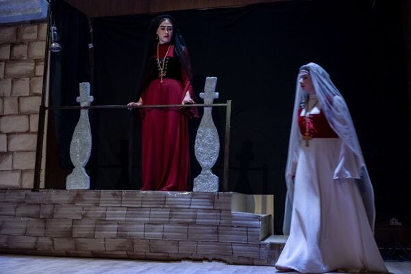 تئاتر «ترسا و پارسا» در جوانرود 
