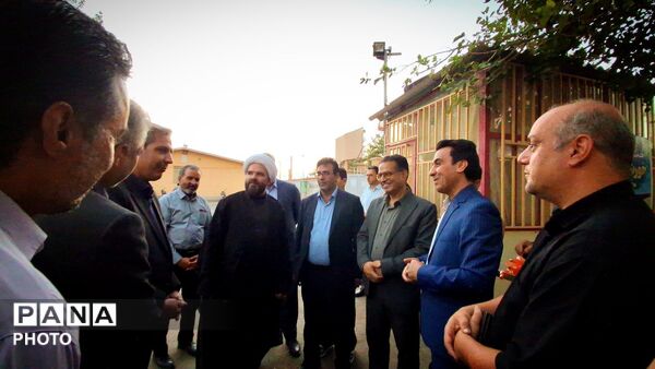مراسم افتتاح پنل خورشیدی دبیرستان نمونه آیت‌الله خامنه‌ای