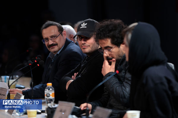 پای این مملکت تا پای جان می‌ایستیم و این شعار نیست