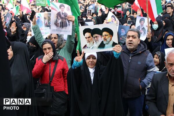 مراسم باشکوه بیعت مردم همدان با رهبر جدید انقلاب اسلامی 