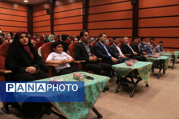 تجلیل از پسران آینده‌ساز بهارستانی