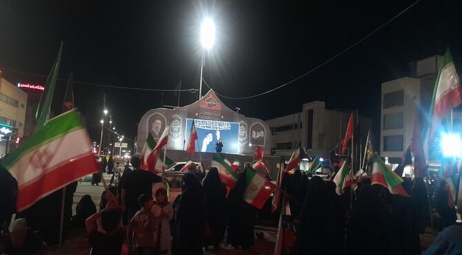 جا ماندگان مراسم تشییع رهبر شهید در کرمان 