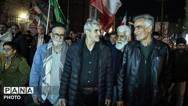 مردم استوار،حماسی و همدل کمال‌شهر؛ در دفاع از اقتدار کشور و اعلام بیعت با رهبری