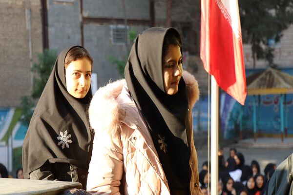 صبحگاه مدرسه شیخ مفید پاکدشت