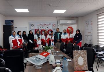 تجلیل از قهرمانان شبکه دانش‌آموزی و منتخبان هلال احمر