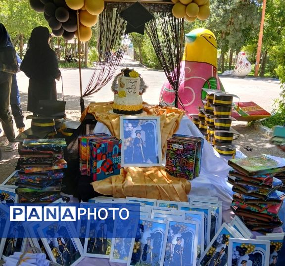 جشن فارغ التحصیلی پایه ششم مدرسه ضحی ۲ در پارک خانواده شیروان