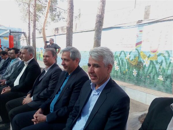 جشن شکوفه ها در دبستان فضیلت