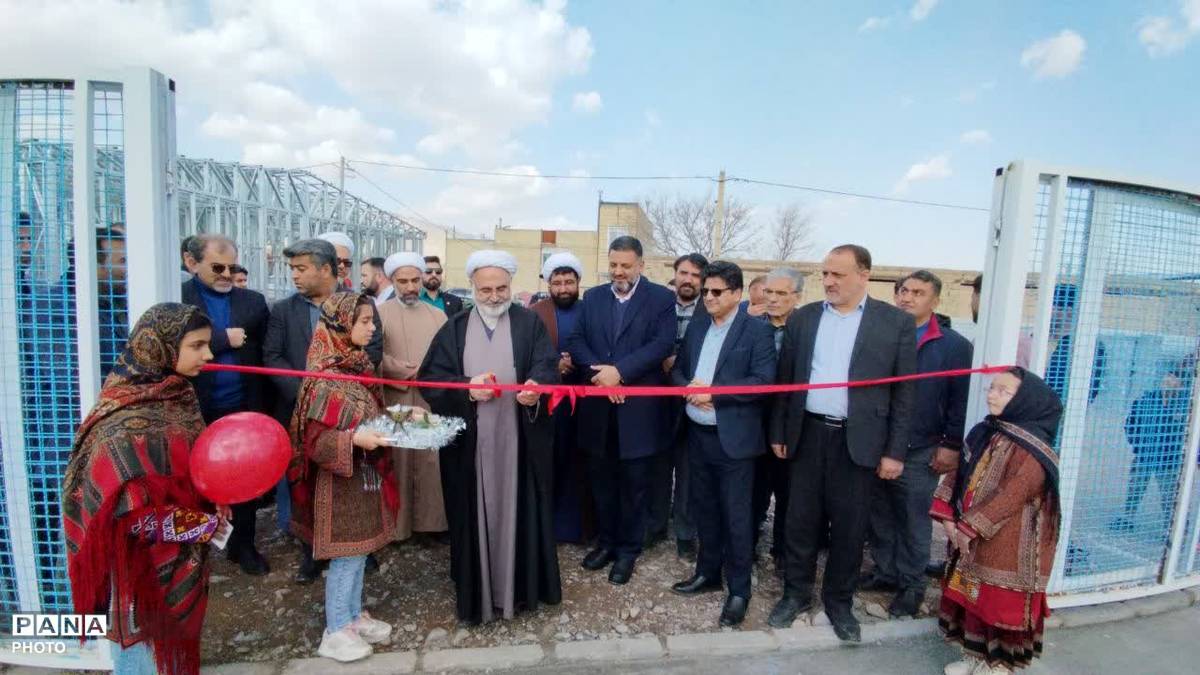 افتتاح آموزشگاه چهارکلاسه روستای احمد آباد در بخش هزار مسجد و زمین چمن مصنوعی شهدای روستای قلعه نو