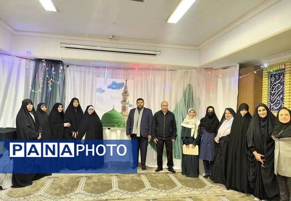 بازدید از نمایشگاه ماها در روز بعثت پیامبر اکرم (ص)