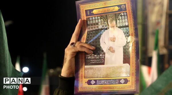 حضور سبز پوشان حرم علی ابن موسی الرضا در شب سی و دوم