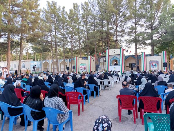 اولین سالگرد شهید محرم هادی میرآبادی بر سر مزارش برگزار شد  