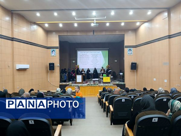 جلسه انجمن اولیا و مربیان در کانون شوشتری