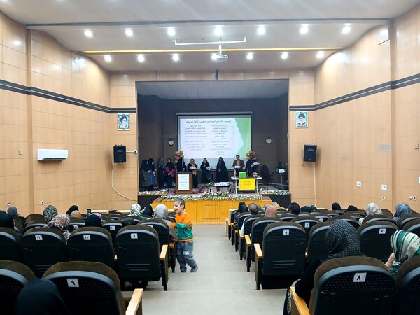 جلسه انجمن اولیا و مربیان در کانون شوشتری