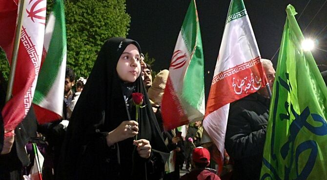 هدیه ای به نام دختر، لبخندی بر لبان مادر