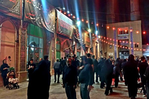 مراسم دسته عزاداری سید و سالار شهیدان امام حسین (ع) 