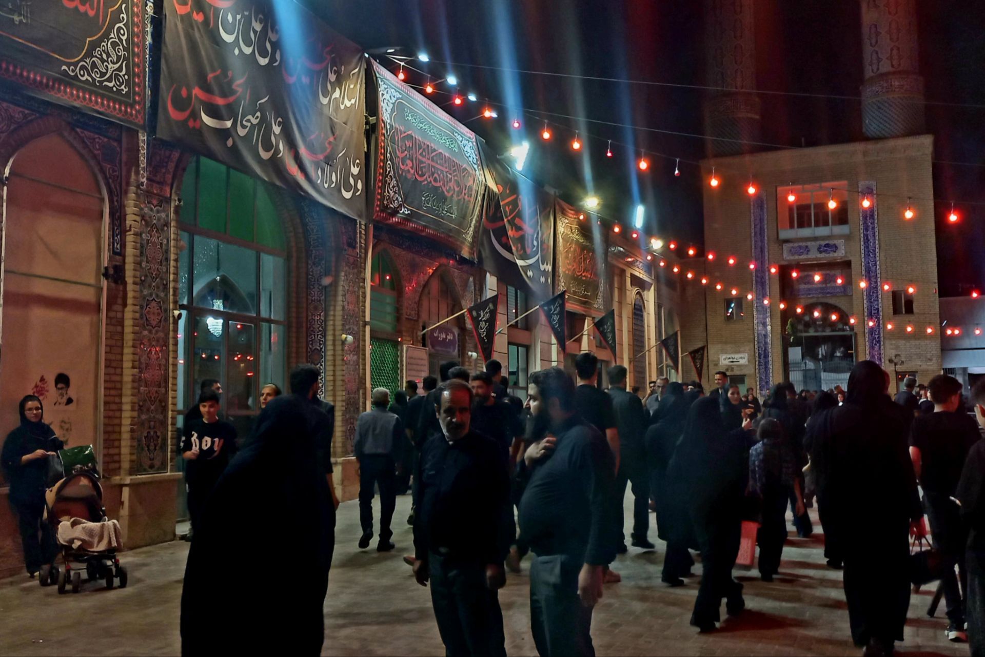 مراسم دسته عزاداری سید و سالار شهیدان امام حسین (ع) 