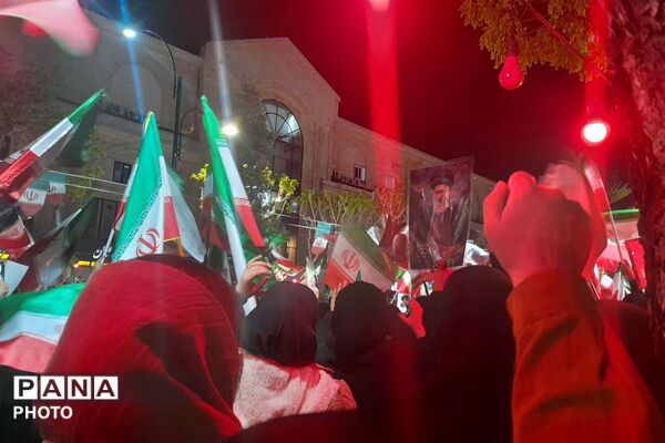 همدلی و حضور پرشور مردم و کودکان بهارستانی در راهپیمایی شبانه«جنگ رمضان»