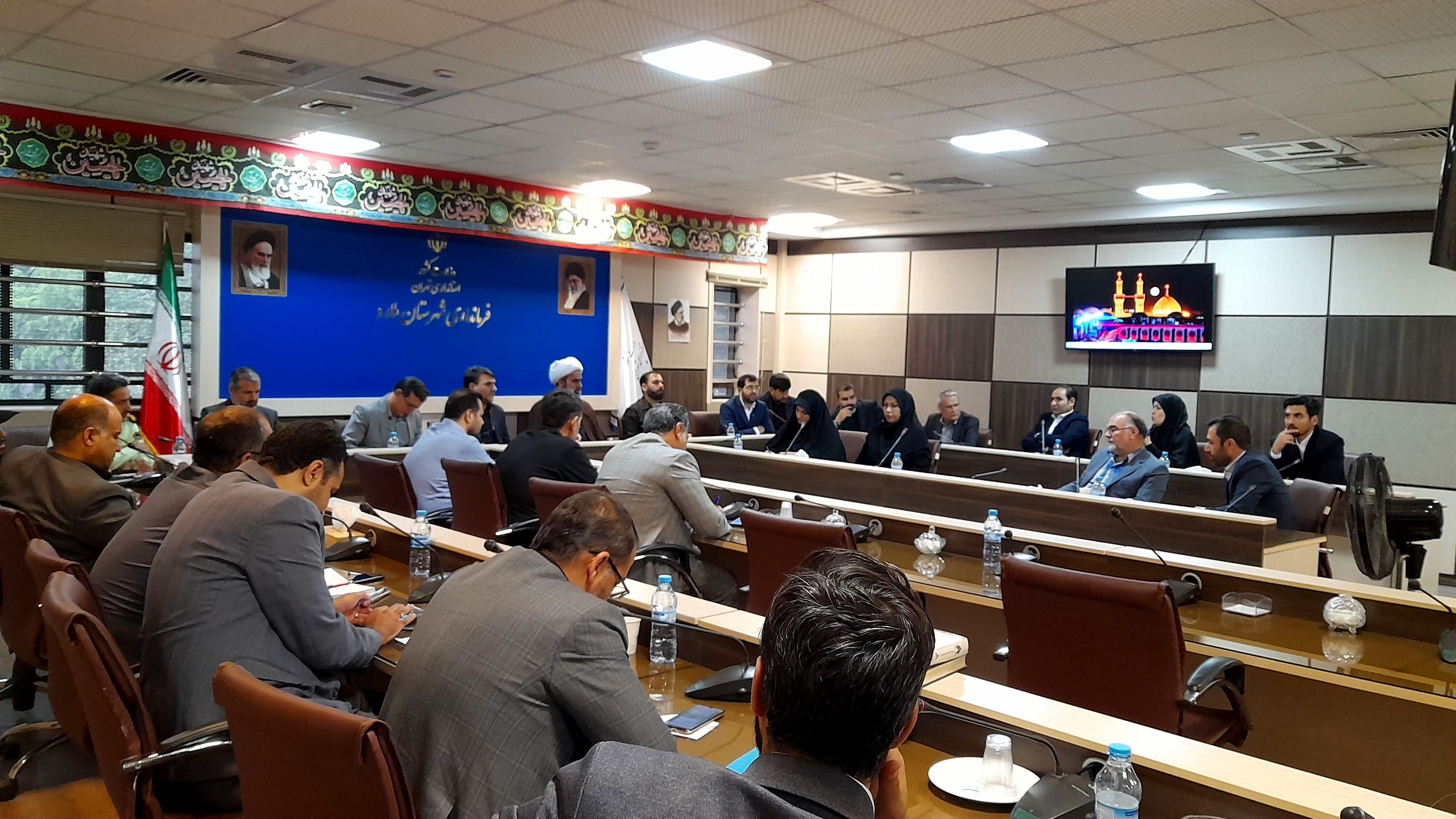 مشکلات آموزش و پرورش با کمک دانش‌آموزان، معلمان و اولیا حل می‌شود