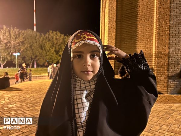 دهه‌نودی‌ها پای کار در تویسرکان