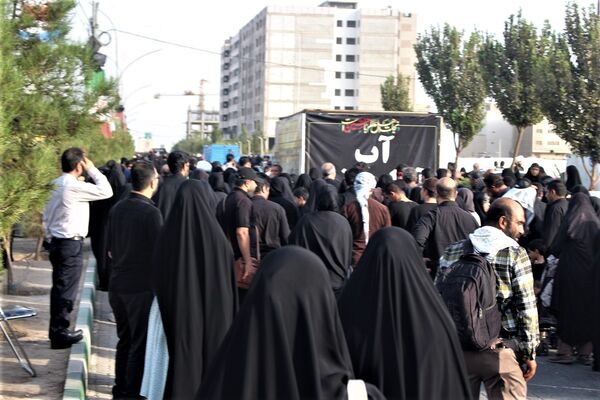 آیین پیاده‌روی اربعین حسینی در بلوار پیامبر اعظم(ص) قم