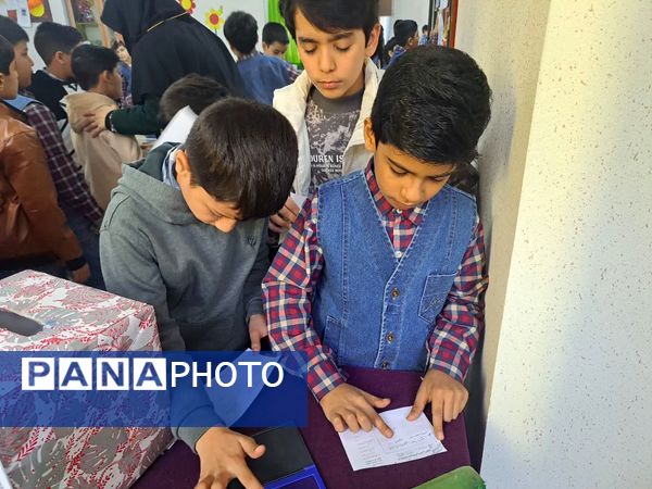 انتخابات شورای دانش‌آموزی در دبستان مبتکران ناحیه ۷