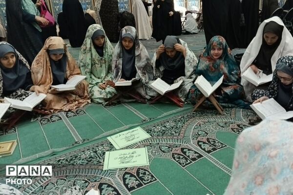 ماه مبارک رمضان، فرصتی برای منور شدن قلوب به نور قرآن