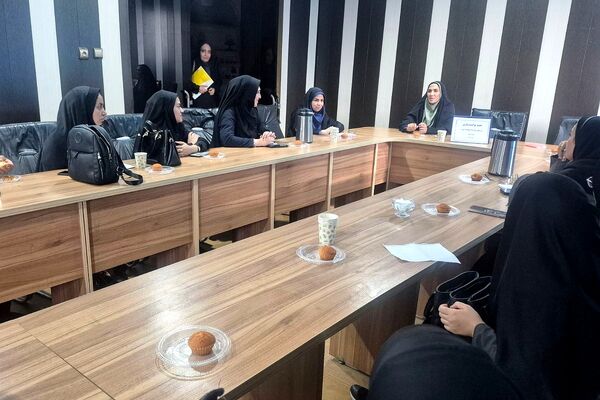 جلسه توانمندسازی نیروی های جدید الاستخدام حوزه پرورشی اداره آموزش و پرورش کهریزک 