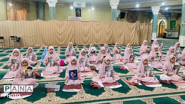 جشن ولادت حضرت معصومه(س) دختران دبستان عصمت